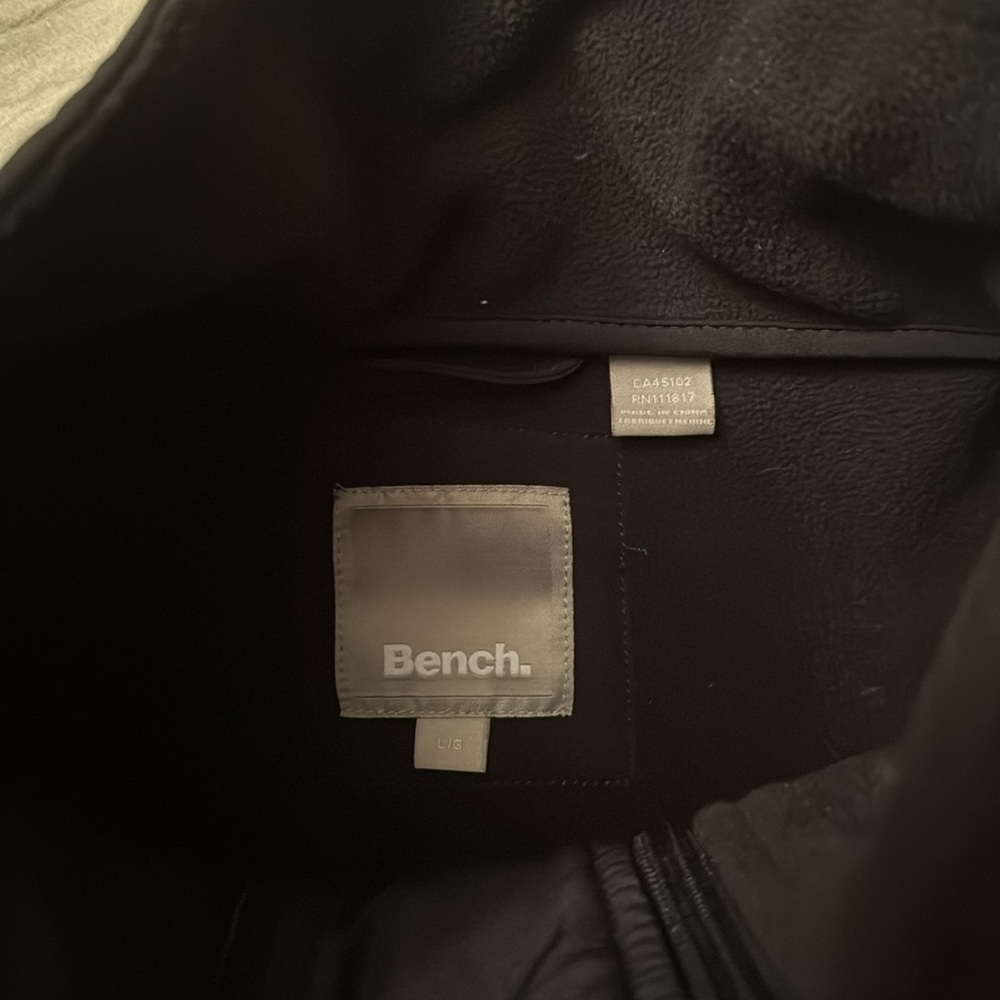 Bench - Picture 2 of 3